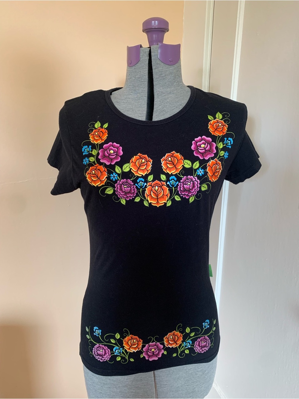 Karani Art Mexican Floral Embroidered‎ Black Cotton Tee Shirt Large